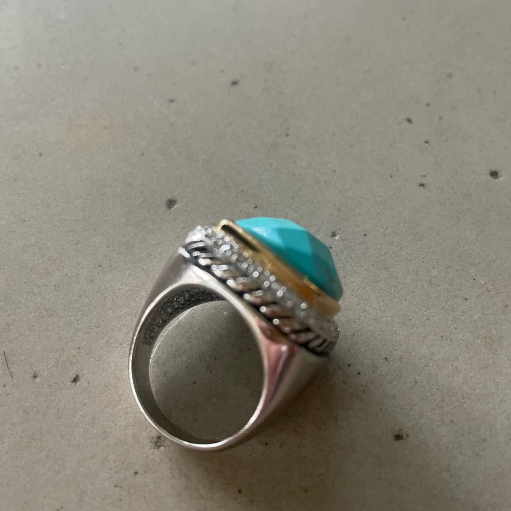 Pretty Costume Ring - image 2